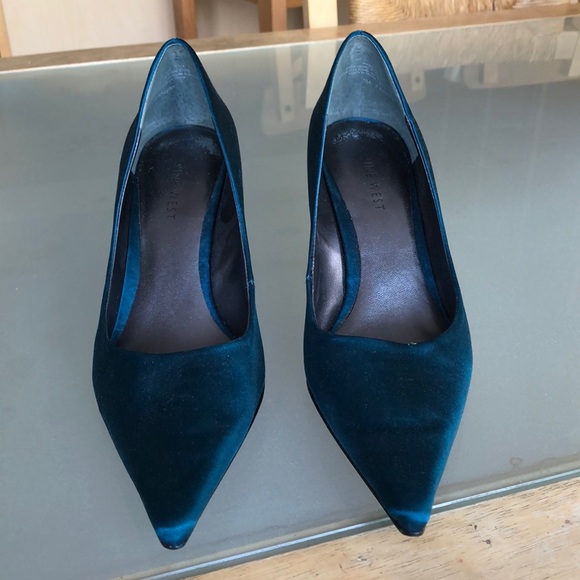 Shoes - Picture 2 of 3